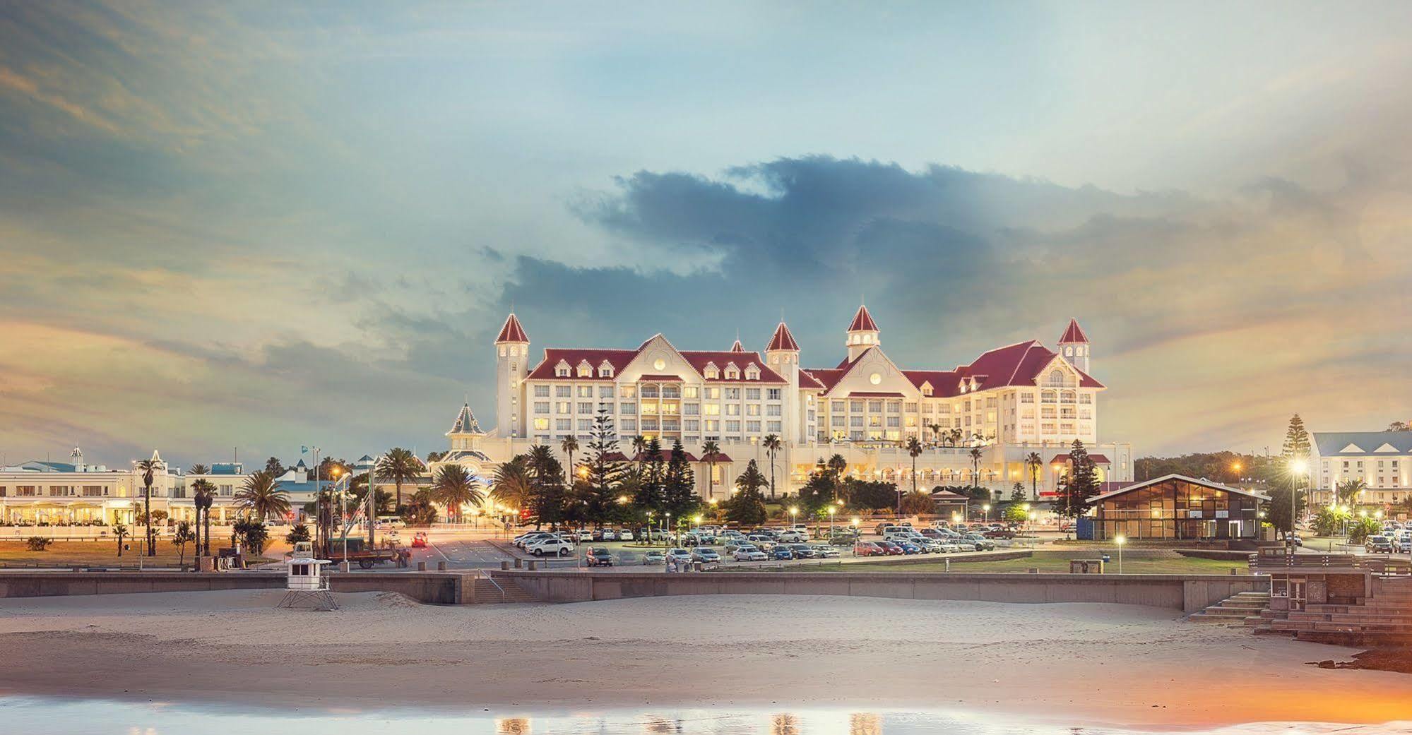 The Boardwalk Hotel, Convention Centre & Spa Порт-Элизабет Экстерьер фото
